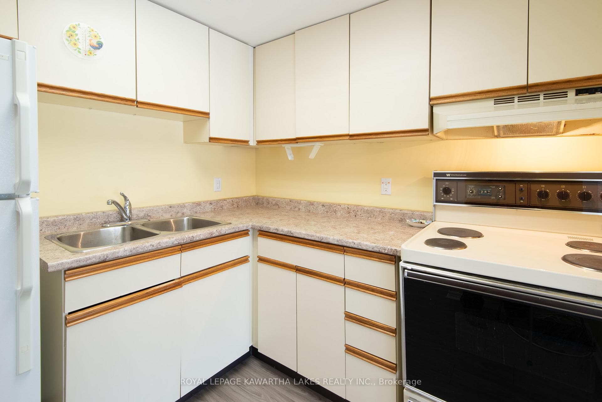 2 Heritage Way Unit 108 photo 8