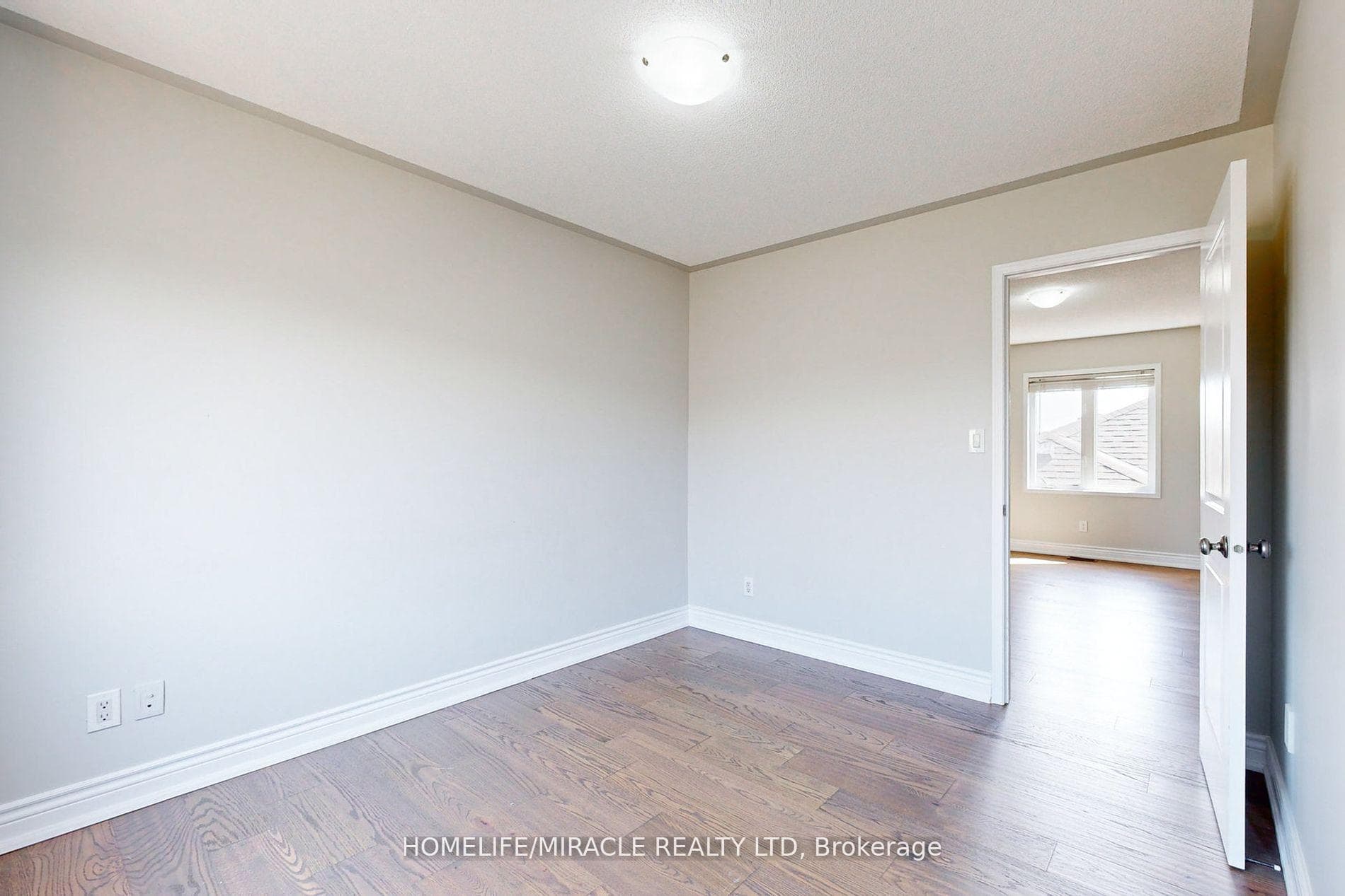 11 Willoughby Way photo 38