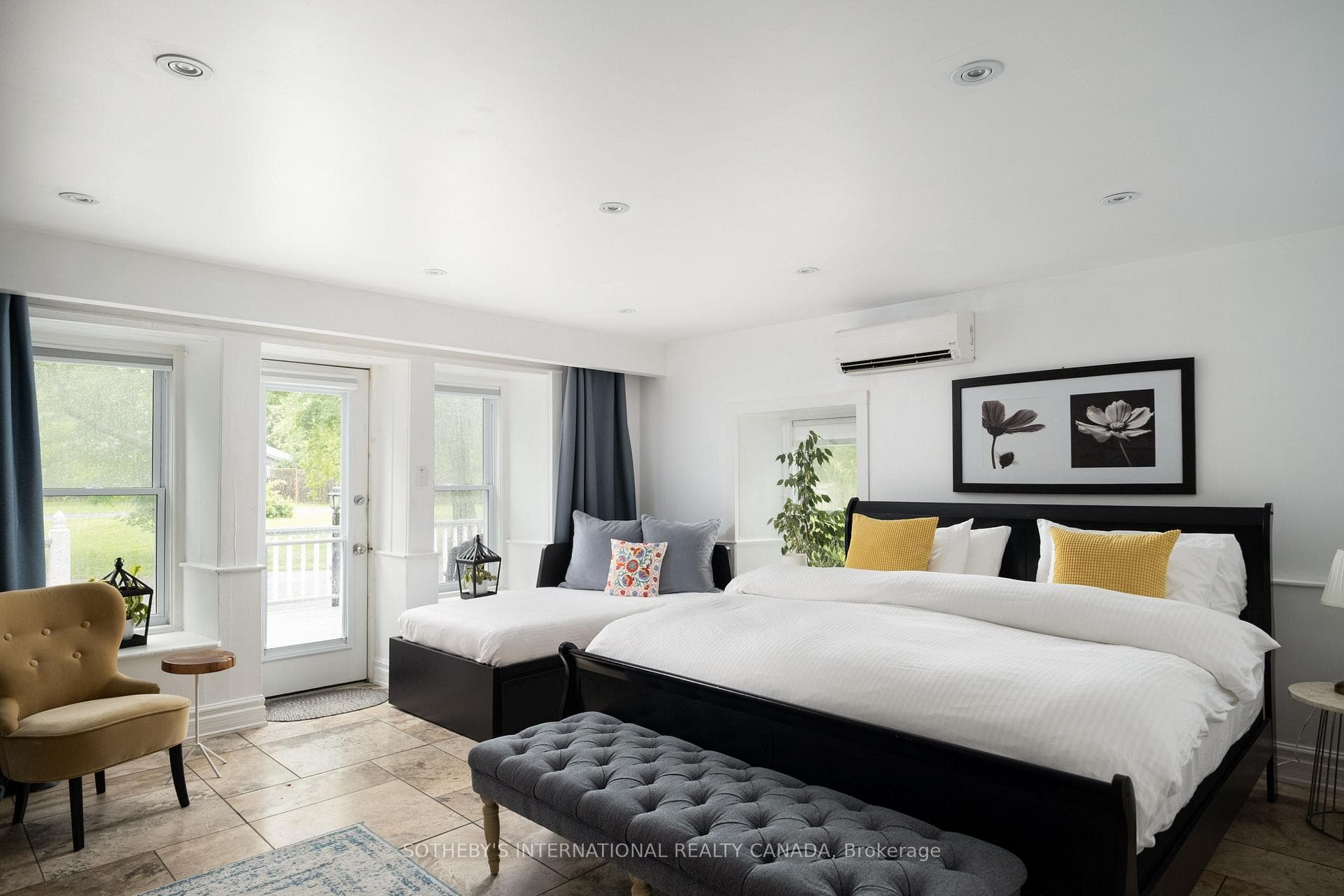 Whitney Suite