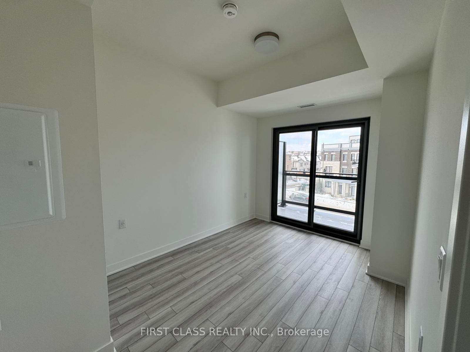 51 Clarington Boulevard Unit 318 photo 6