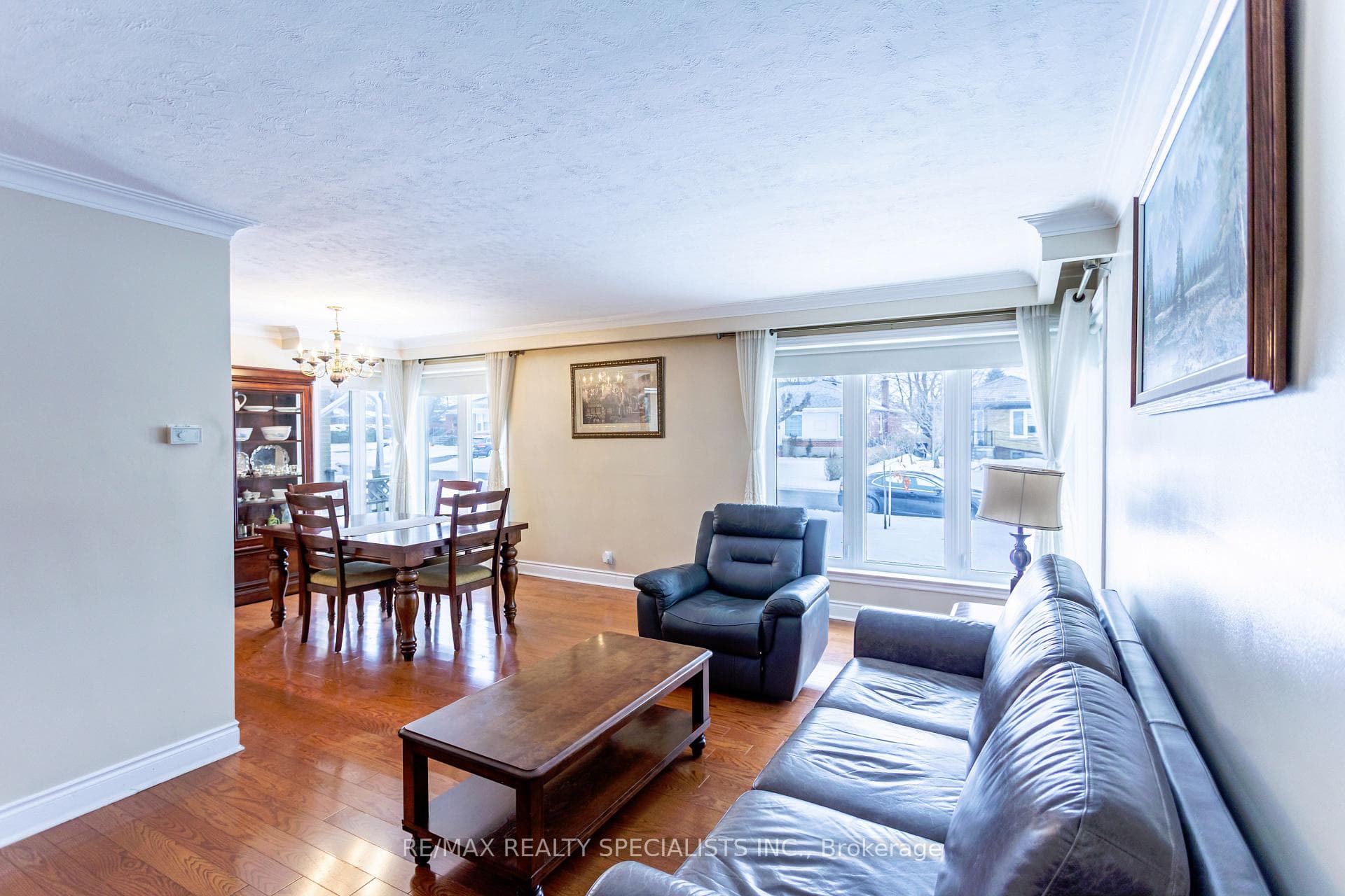 81 Acton Avenue photo 6