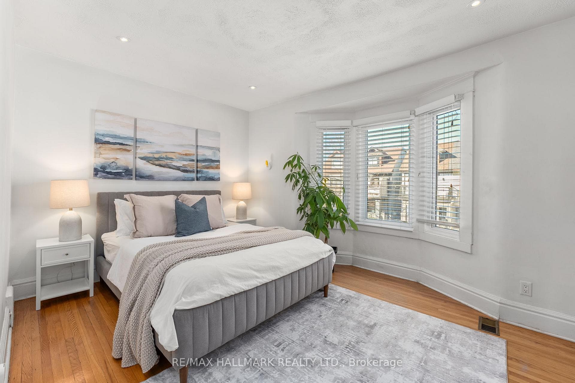 9 Muriel Avenue photo 12