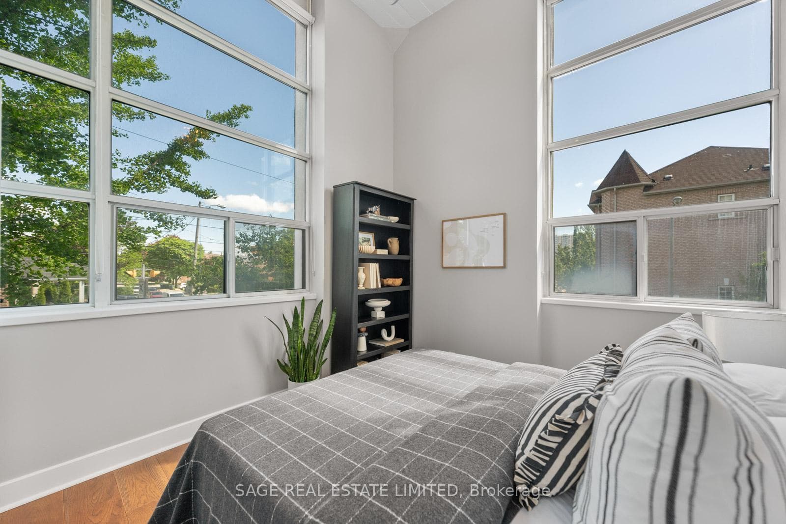 1001 Roselawn Avenue Unit 123 photo 33