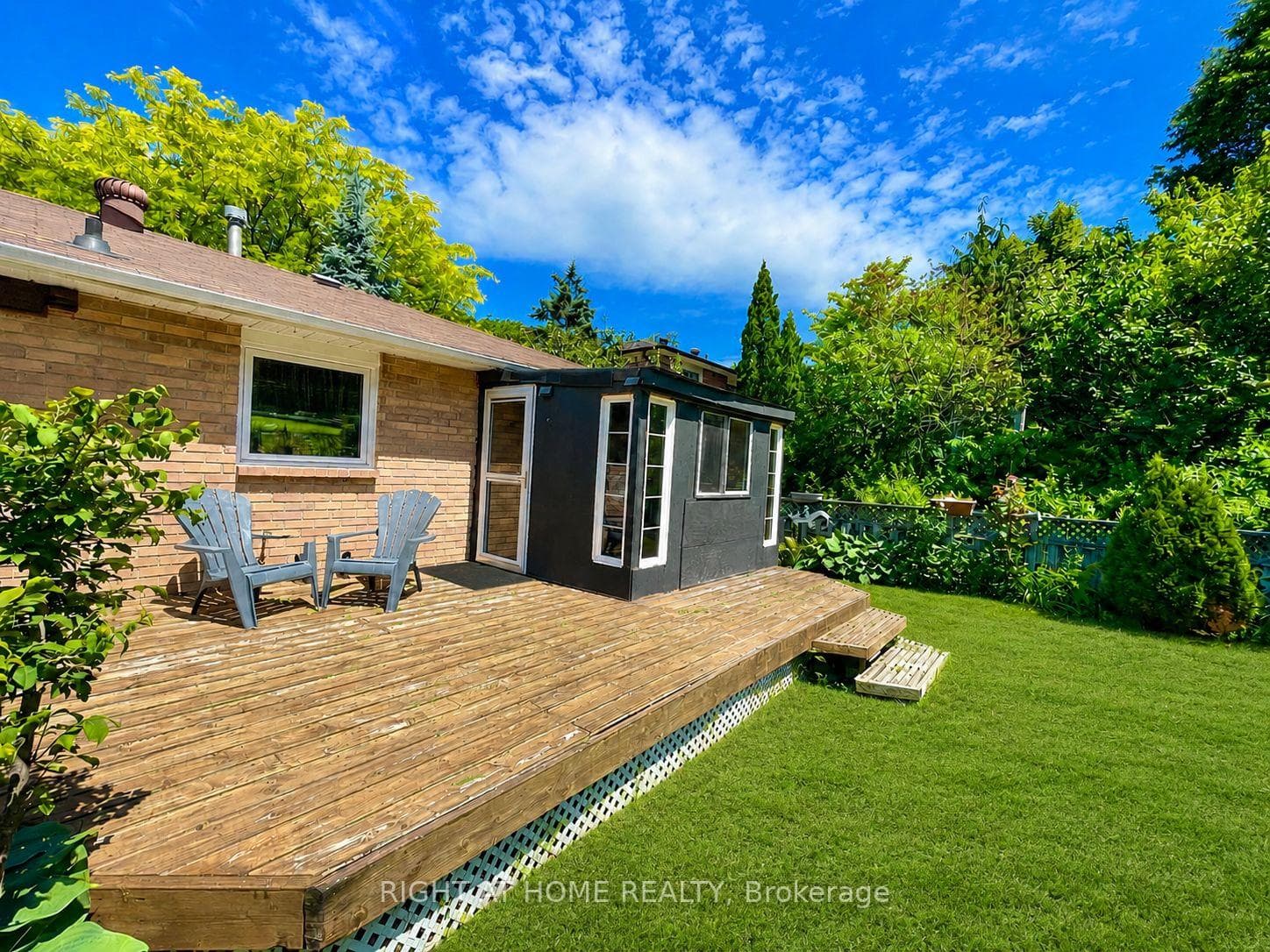 941 Victoria Street photo 43