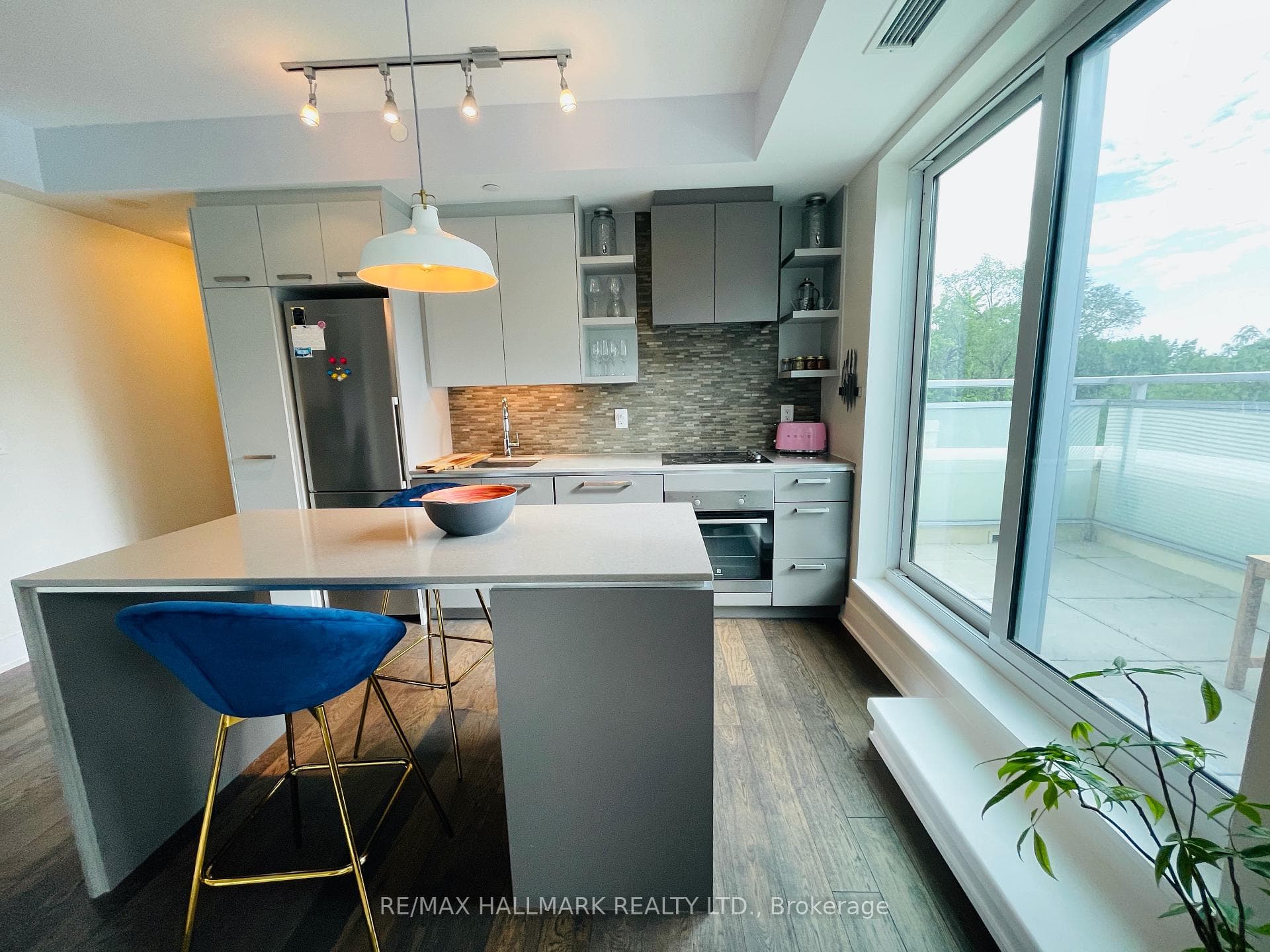 1830 Bloor Street Unit 534 photo 9