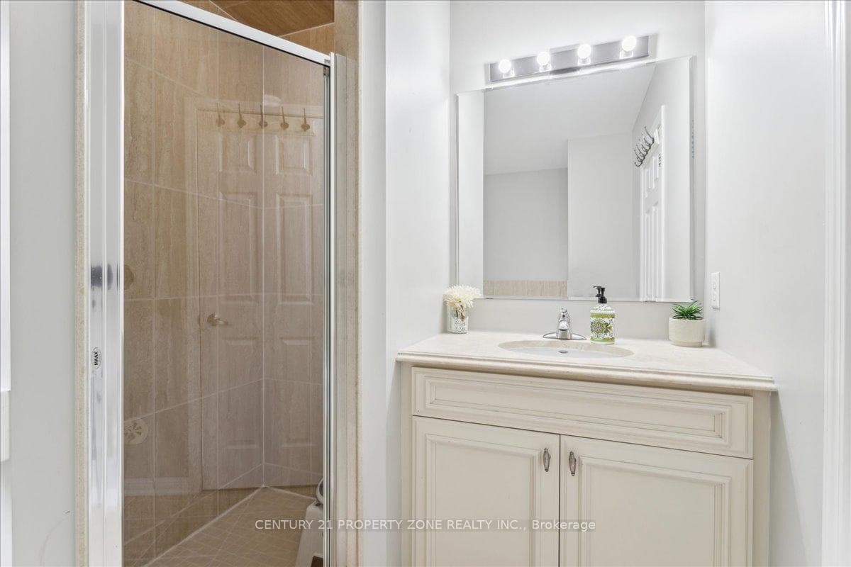 106 Lathbury Street photo 28