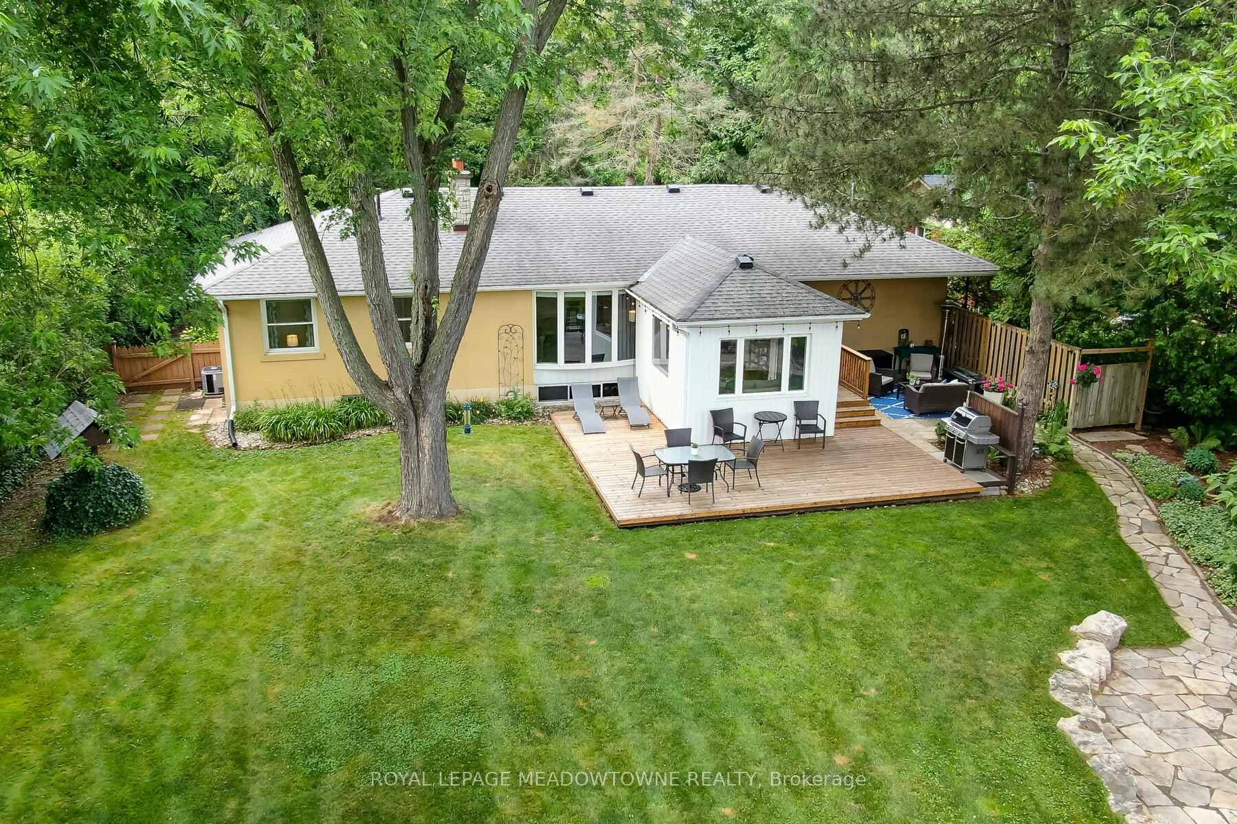3 York Lane photo 33
