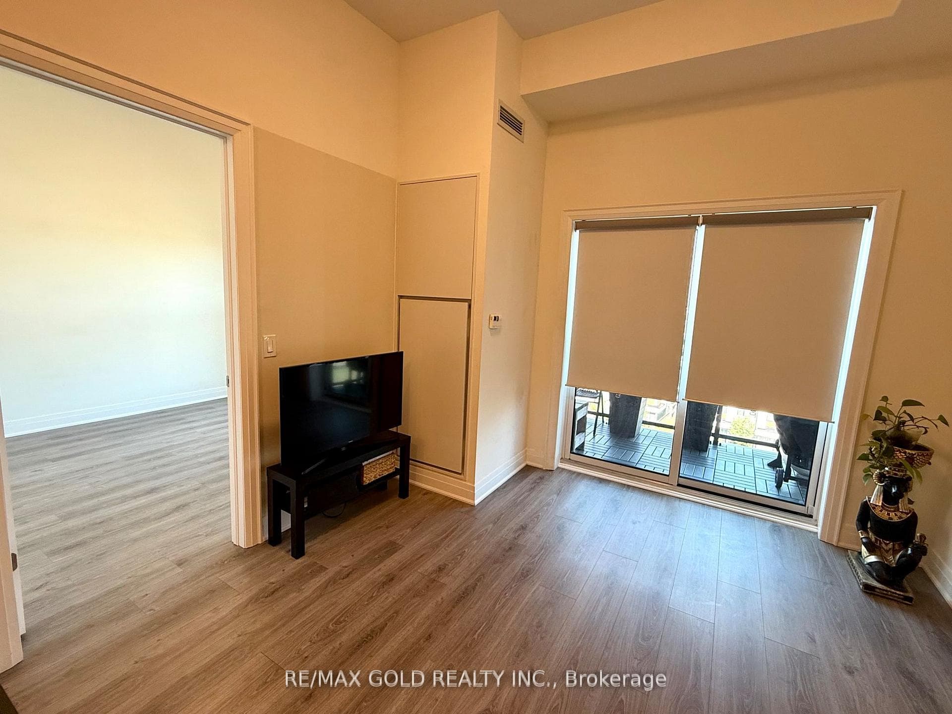 128 Grovewood Common Unit 608 photo 19