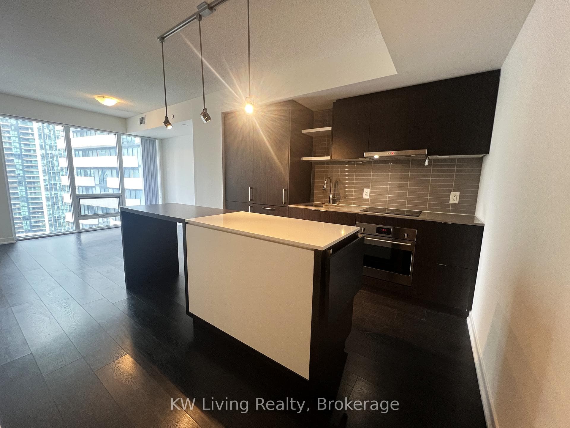 100 Harbour Street Unit 2005 photo 1