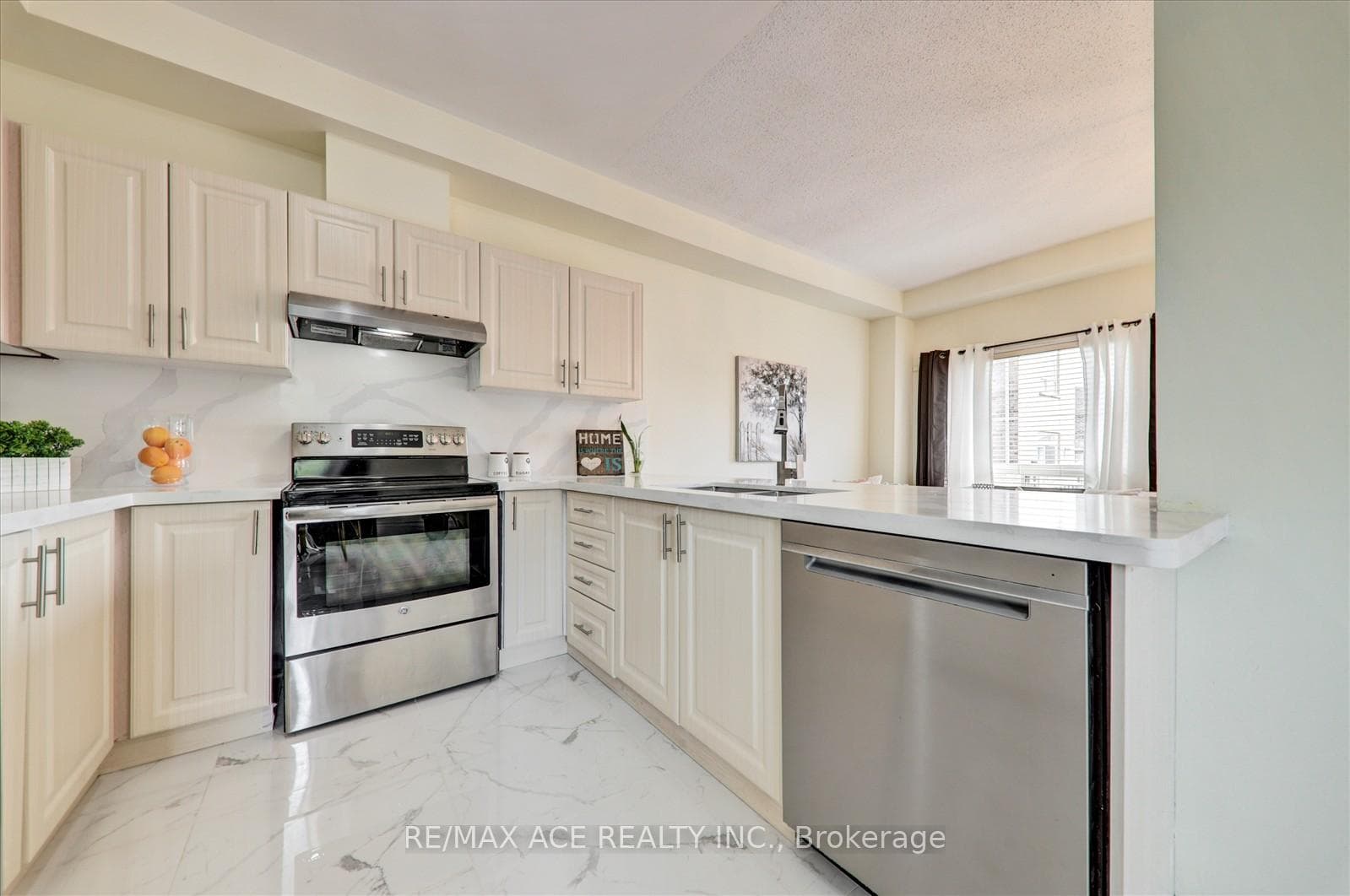 31 Cherryplum Way photo 14