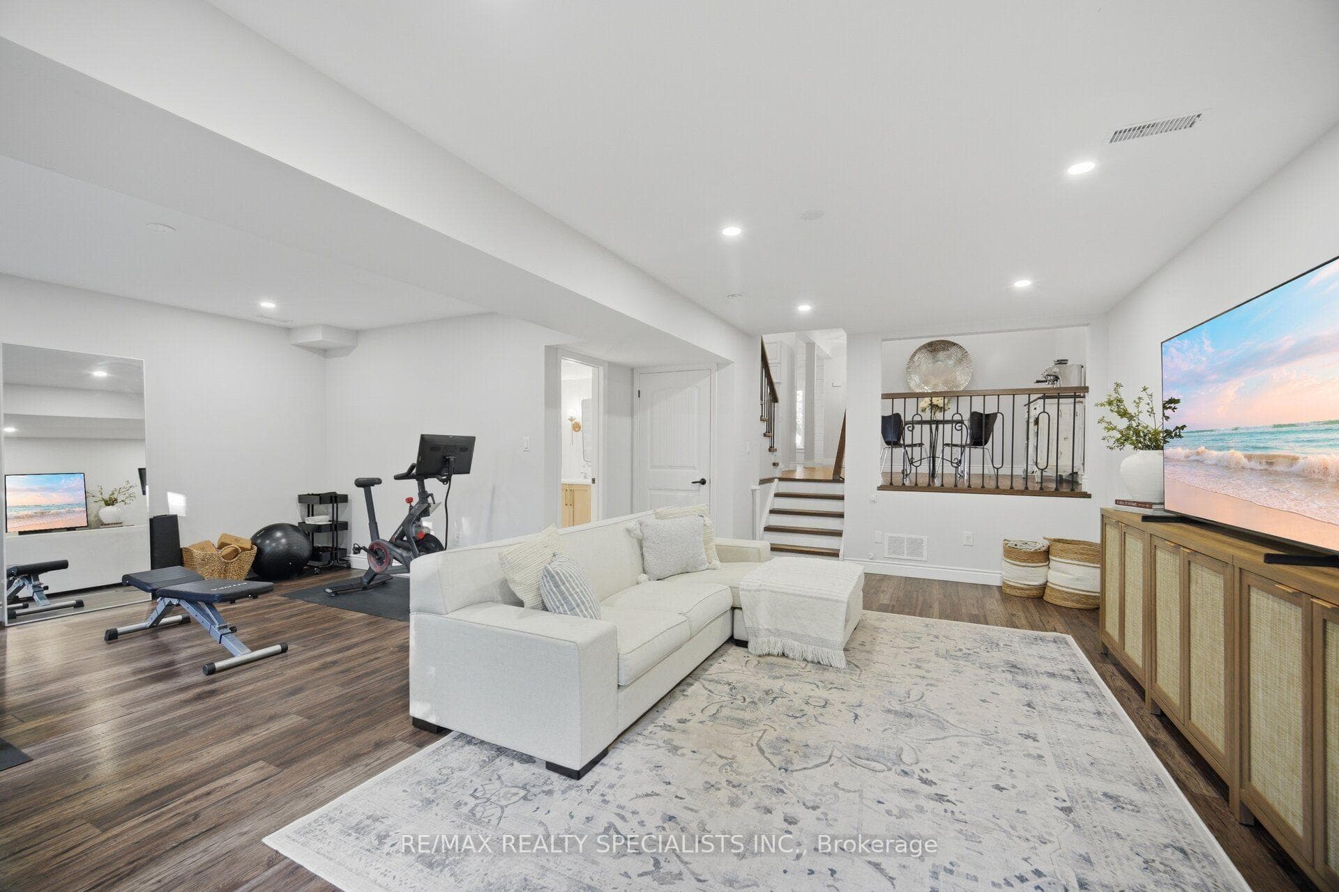 408 Flannery Drive photo 19