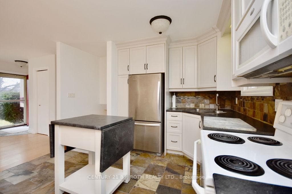 32 Clover Avenue photo 12