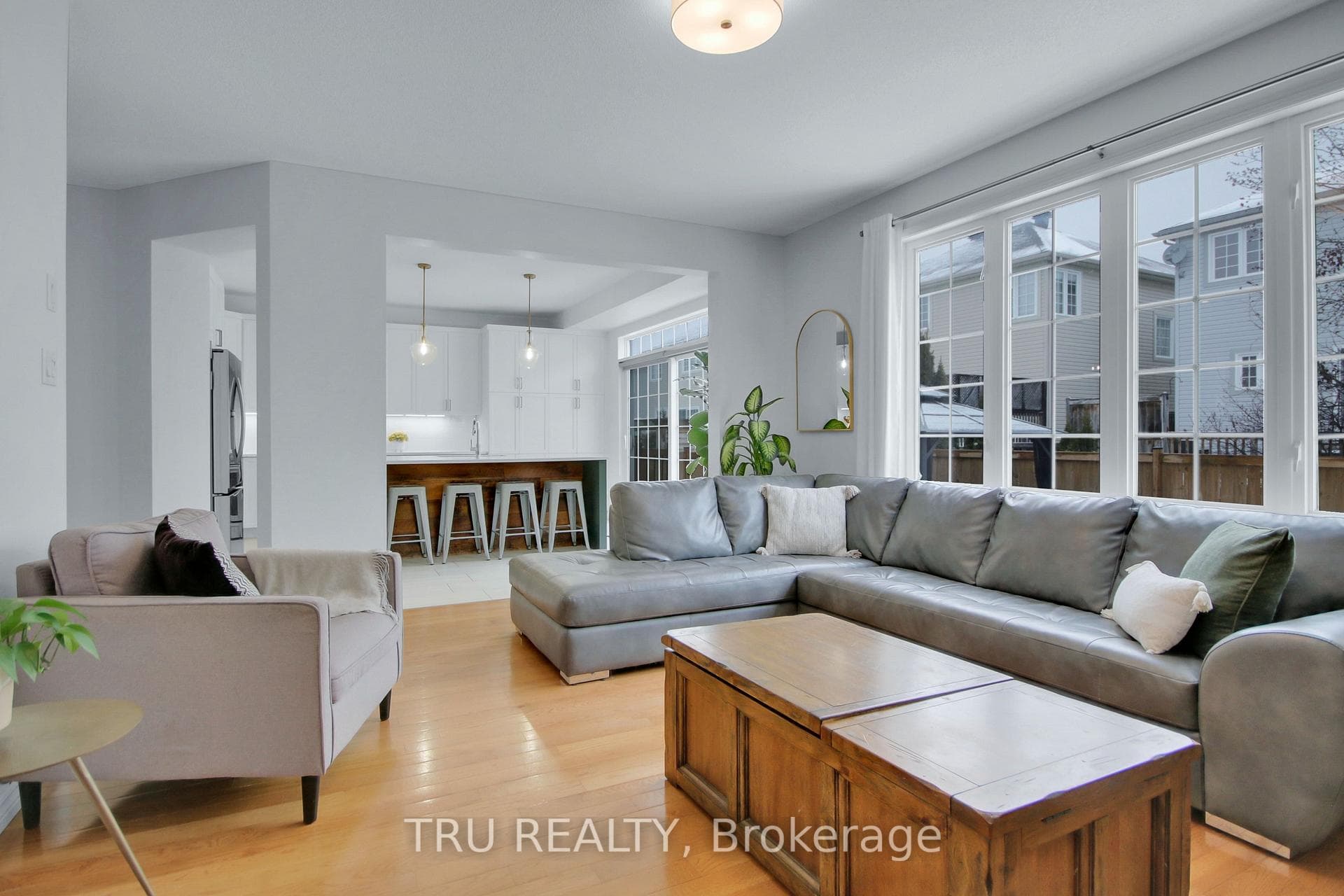 320 Eckerson Avenue photo 9