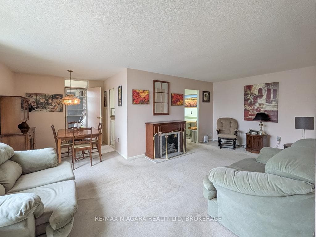 3170 Kirwin Avenue Unit 301 photo 3