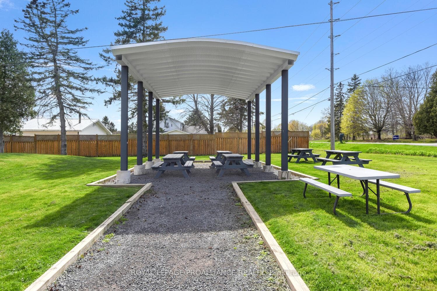12 Riverview Crescent photo 5