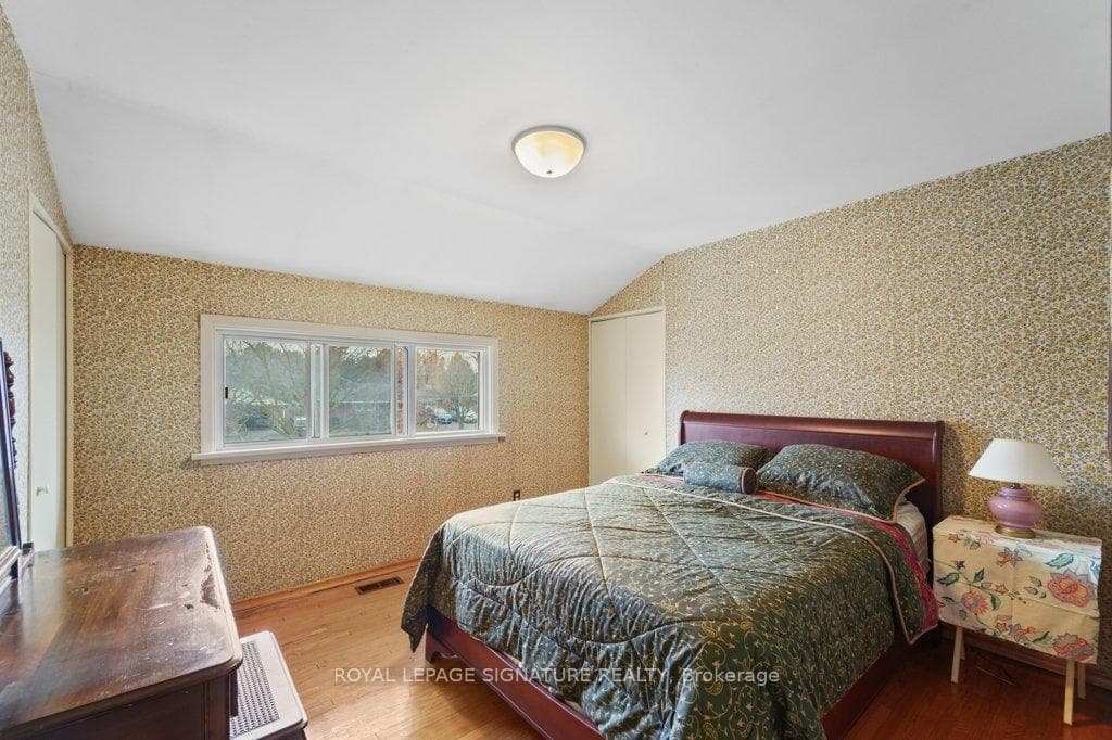 8 Underhill Drive photo 25
