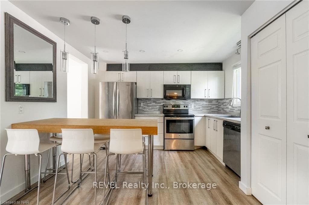 3322 ADDISON Avenue Unit 17 photo 2
