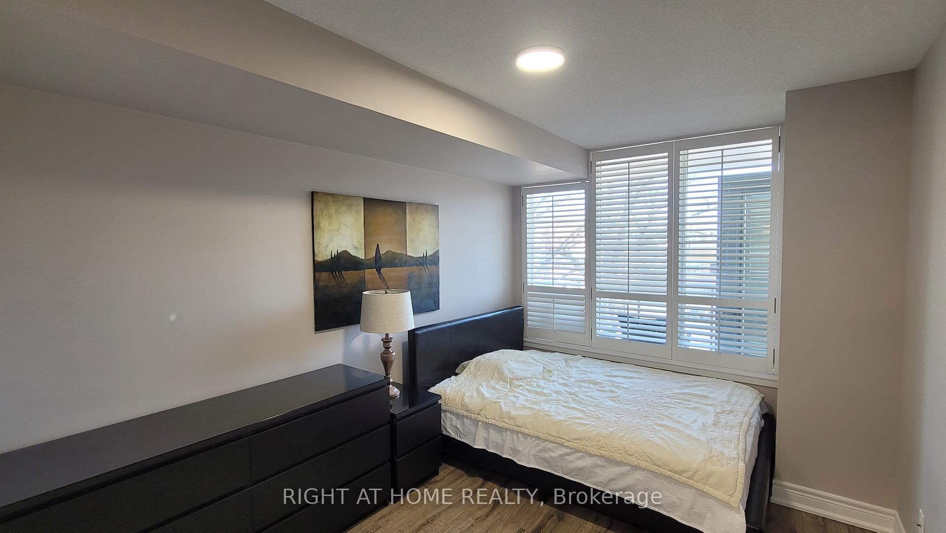 60 Disera Drive Unit 305 photo 21