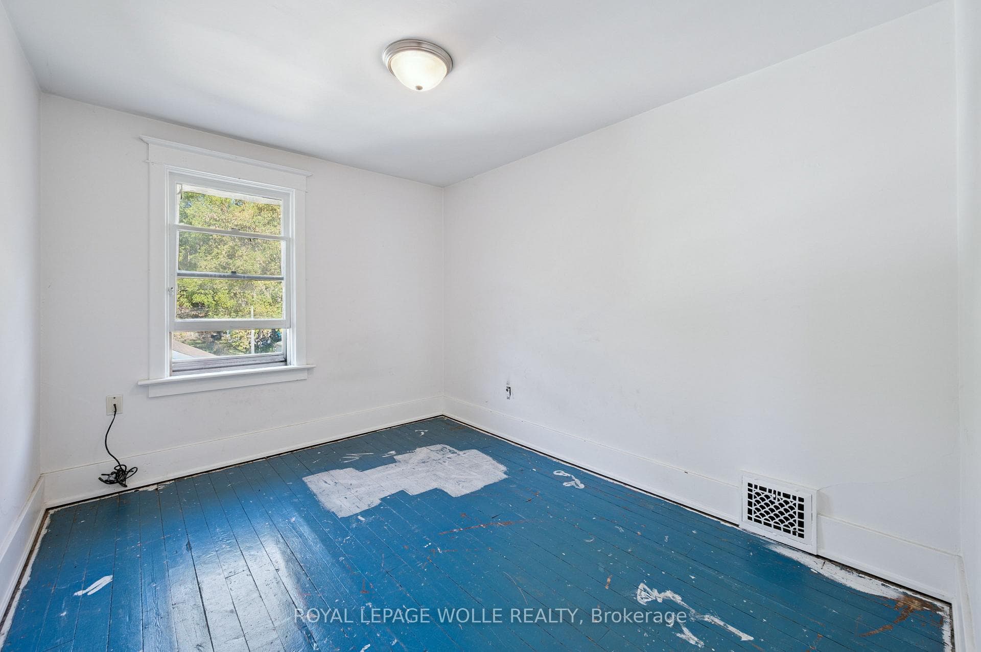 182 Elizabeth Street photo 12