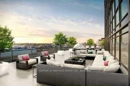 770 Bay Street Unit 604 photo 14