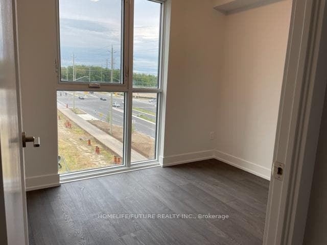 2550 Simcoe Street Unit 407 photo 9