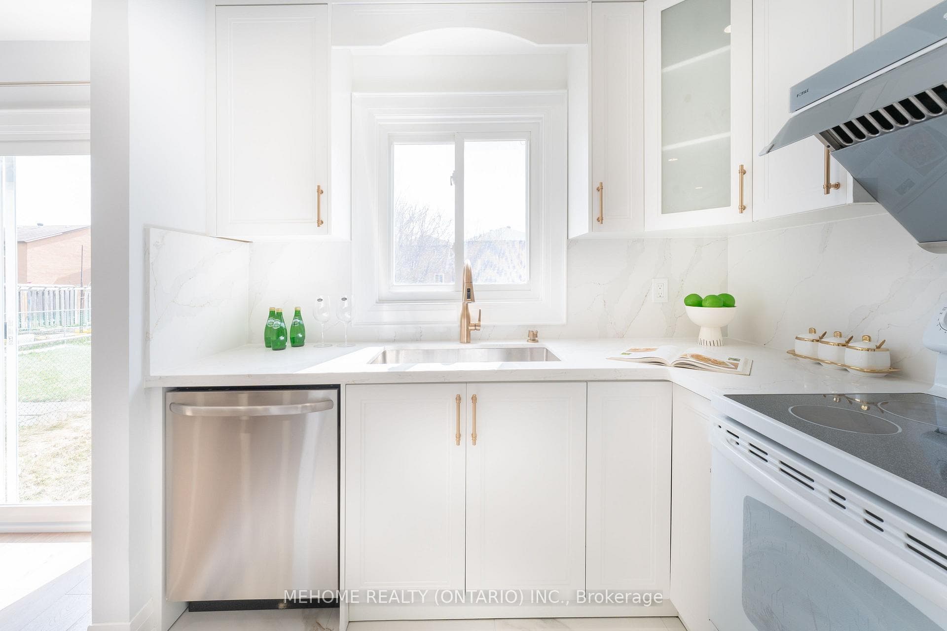 27 Debden Road photo 12