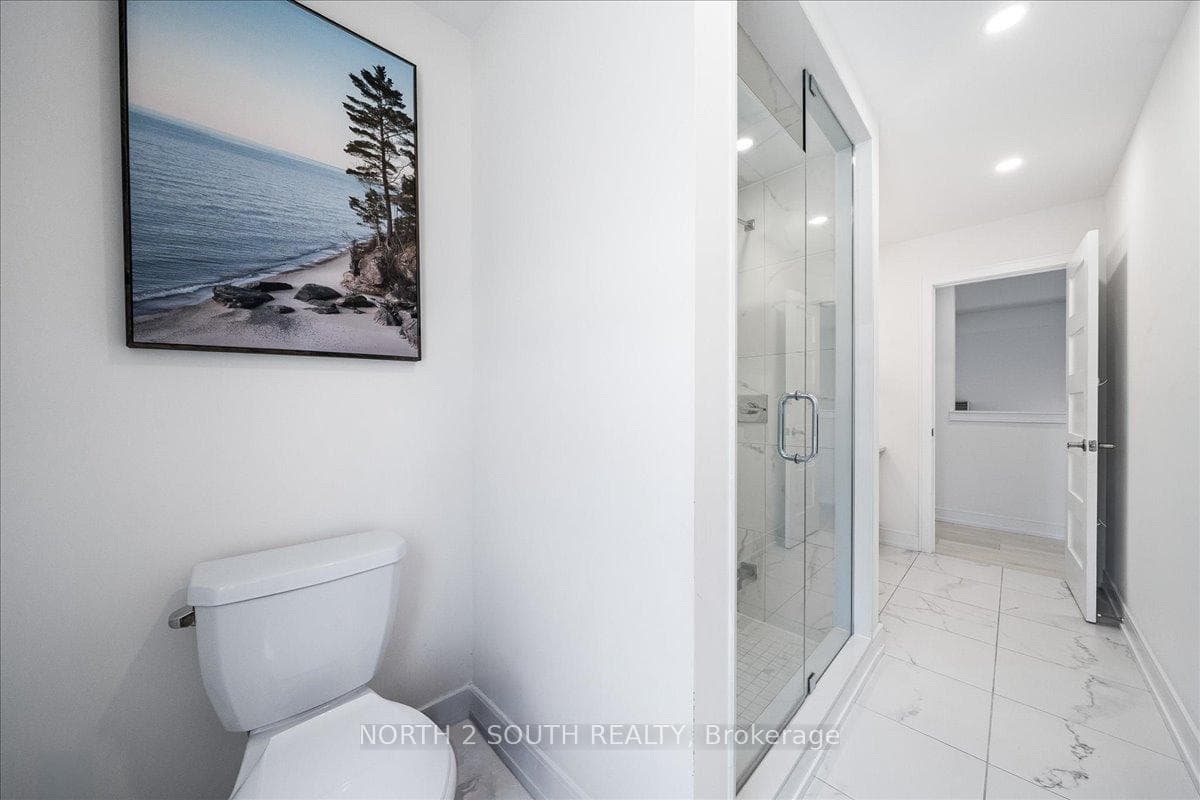 118 Berkely Street photo 31