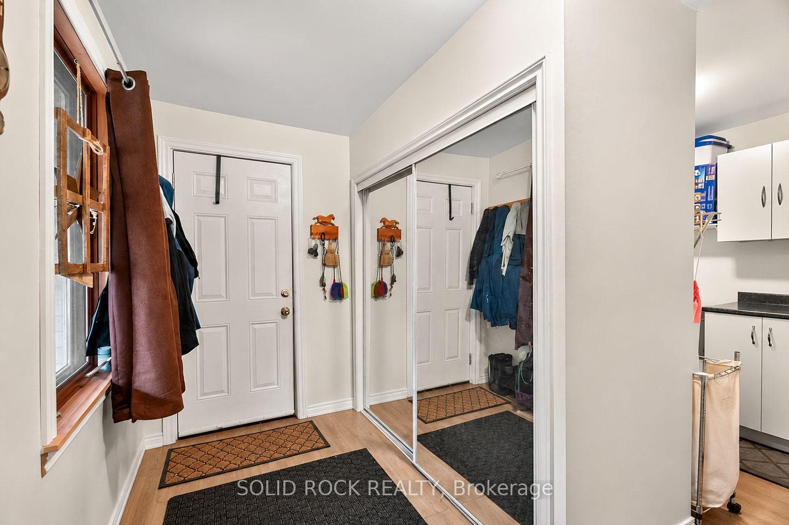 1262 Rodney Lane photo 3