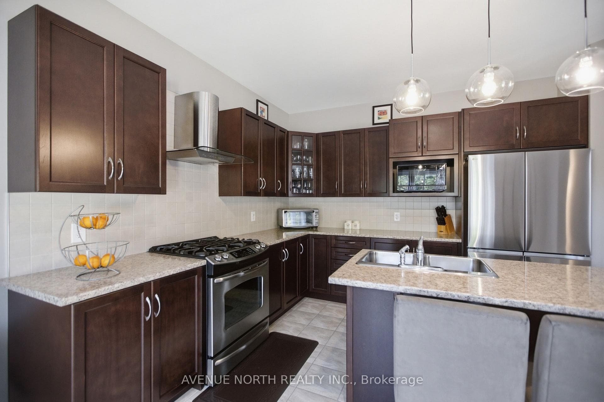 112 Sunita Crescent photo 16