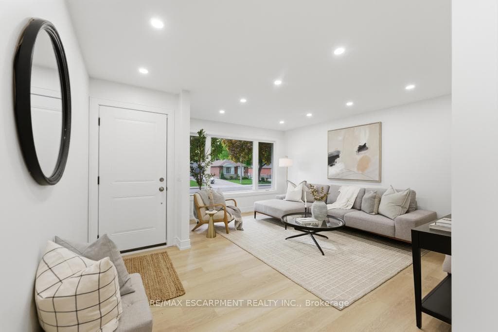 173 WEST 19TH Street photo 3