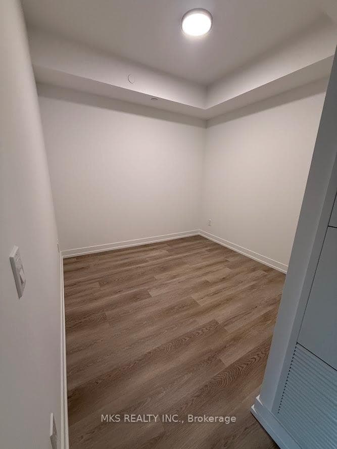 771 Yonge Street Unit 702 photo 14