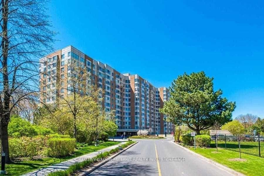 1485 Lakeshore Road Unit 915 photo 1