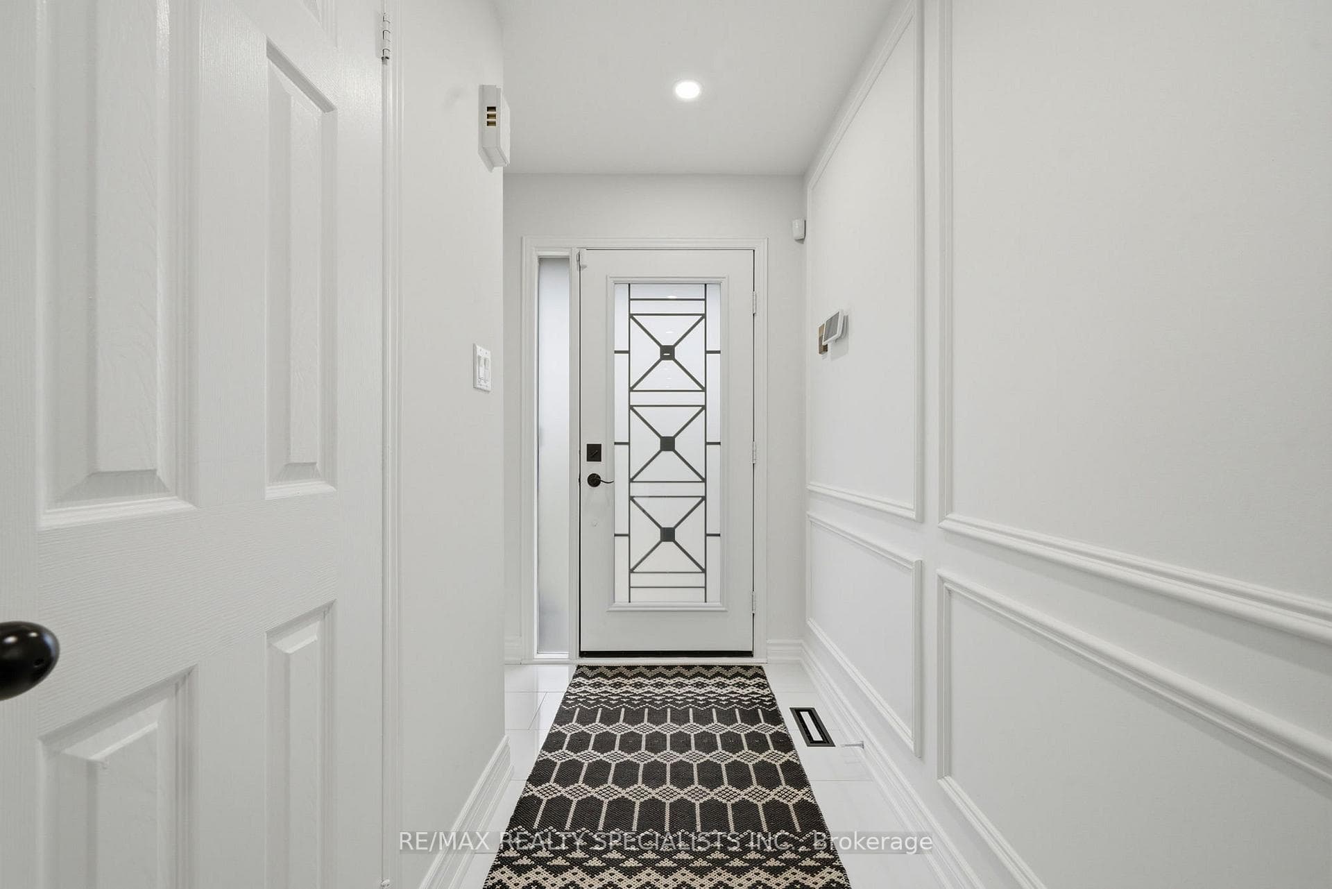 65 Ironhorse Crescent photo 3