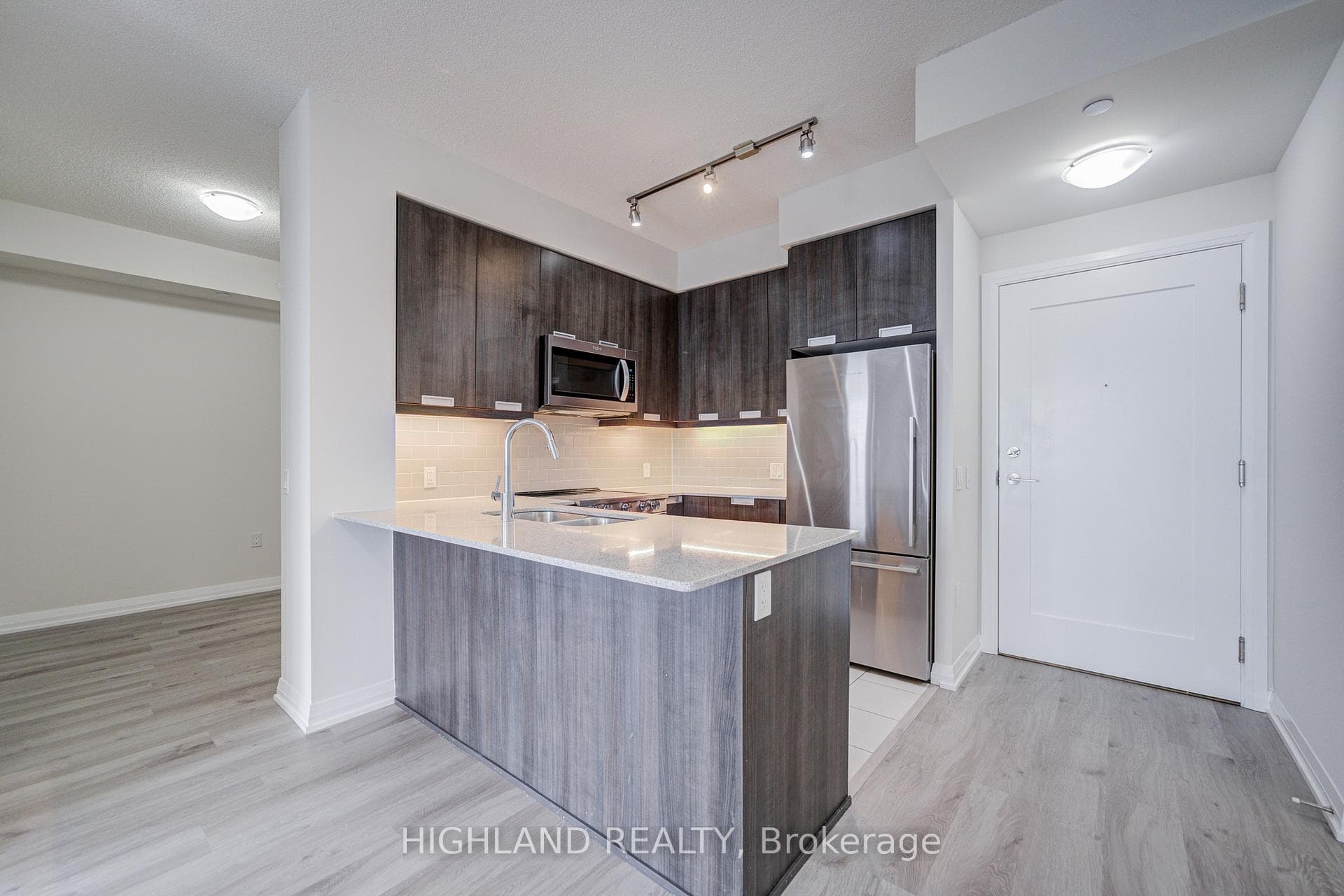 35 Watergarden Drive Unit 2716 photo 23