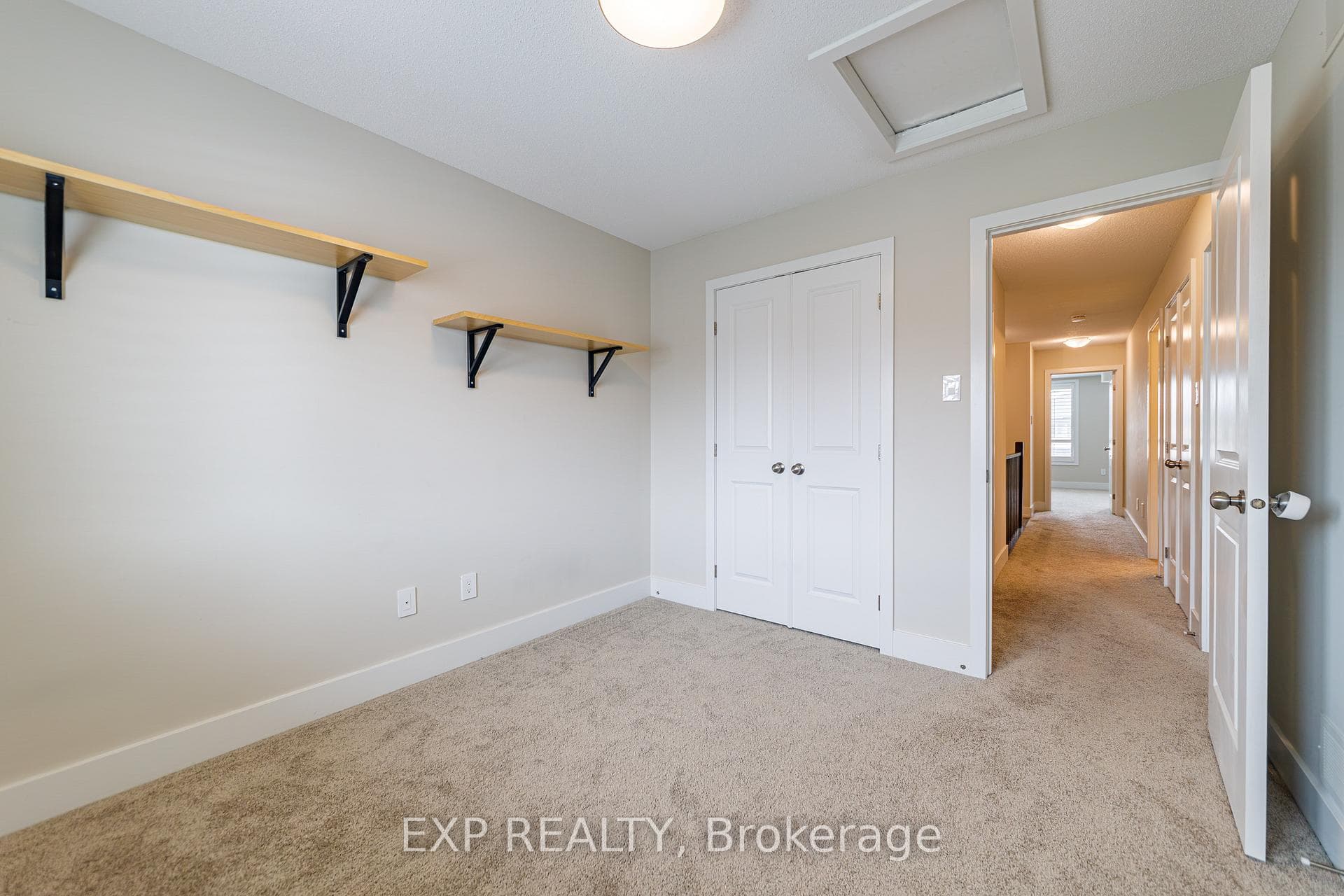 605 Tennant Way photo 25