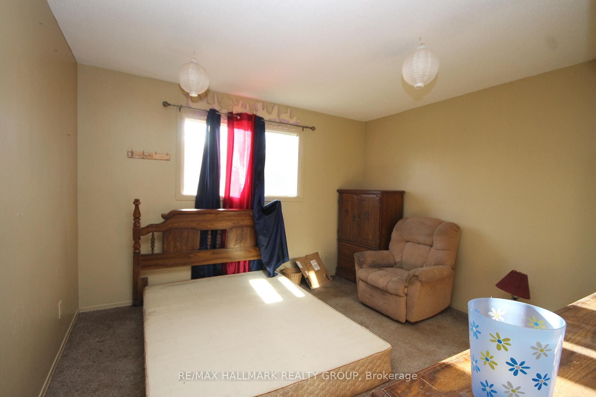 119 ROTHWELL Street photo 9