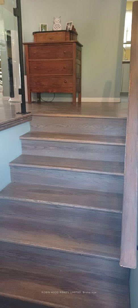 112 Borland Street photo 6