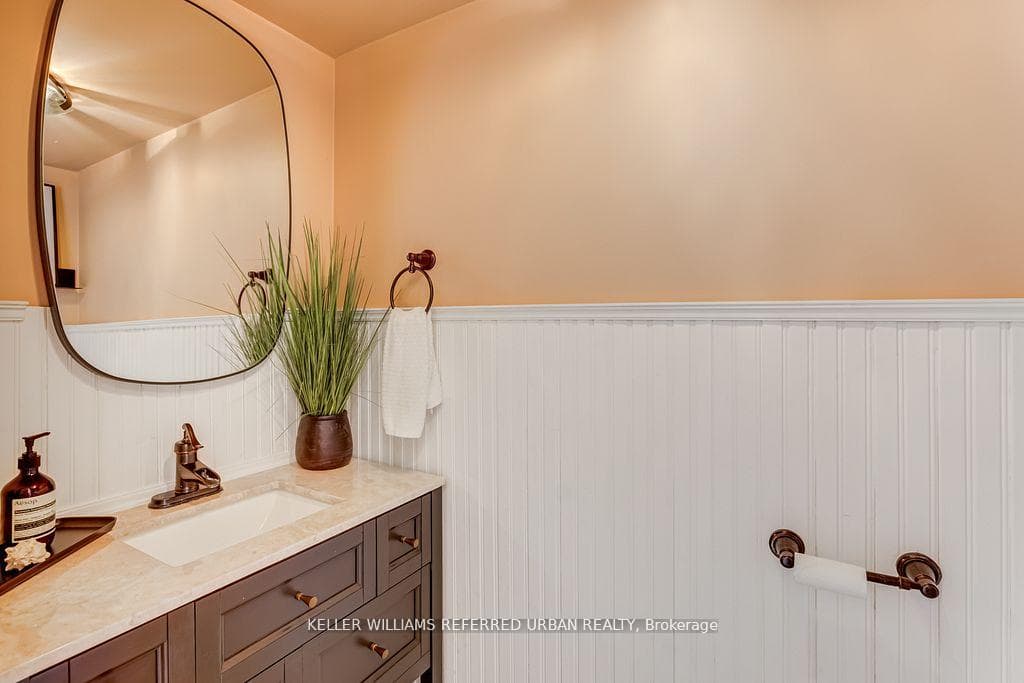105 White Pine Crescent photo 14