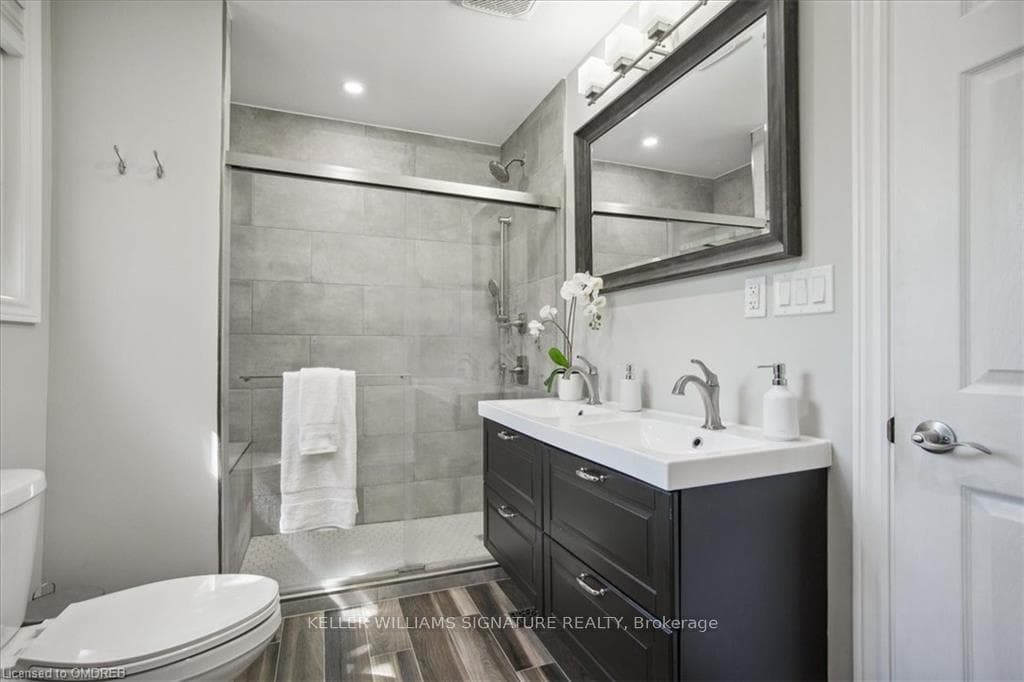 3082 Parkgate Crescent photo 25
