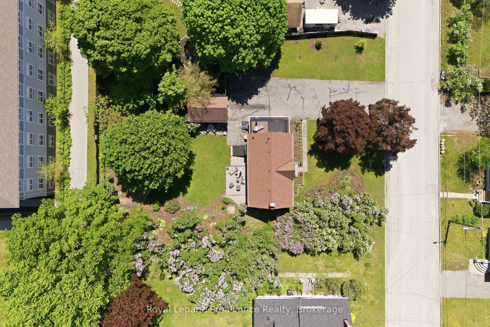 195 Maclellan Avenue photo 49