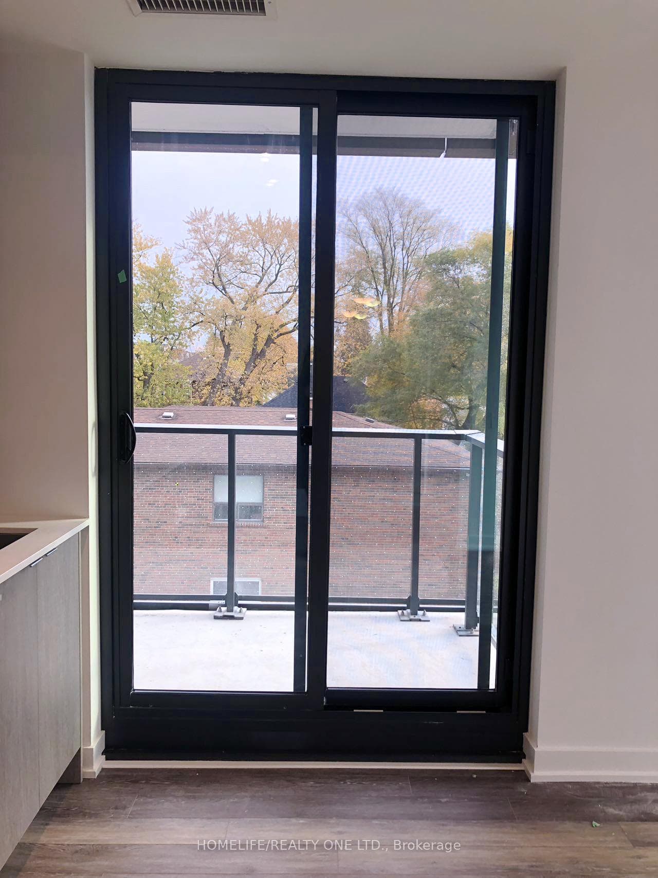 250 Lawrence Avenue Unit 309 photo 2