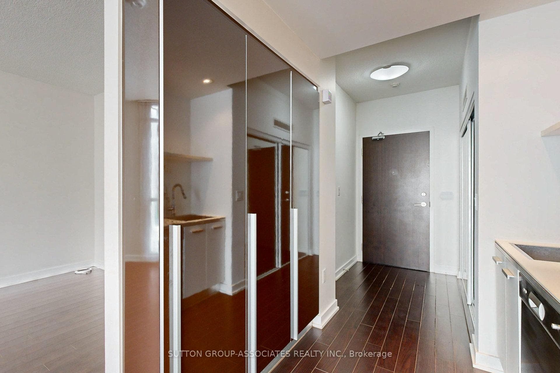 38 Dan Leckie Way Unit 506 photo 8