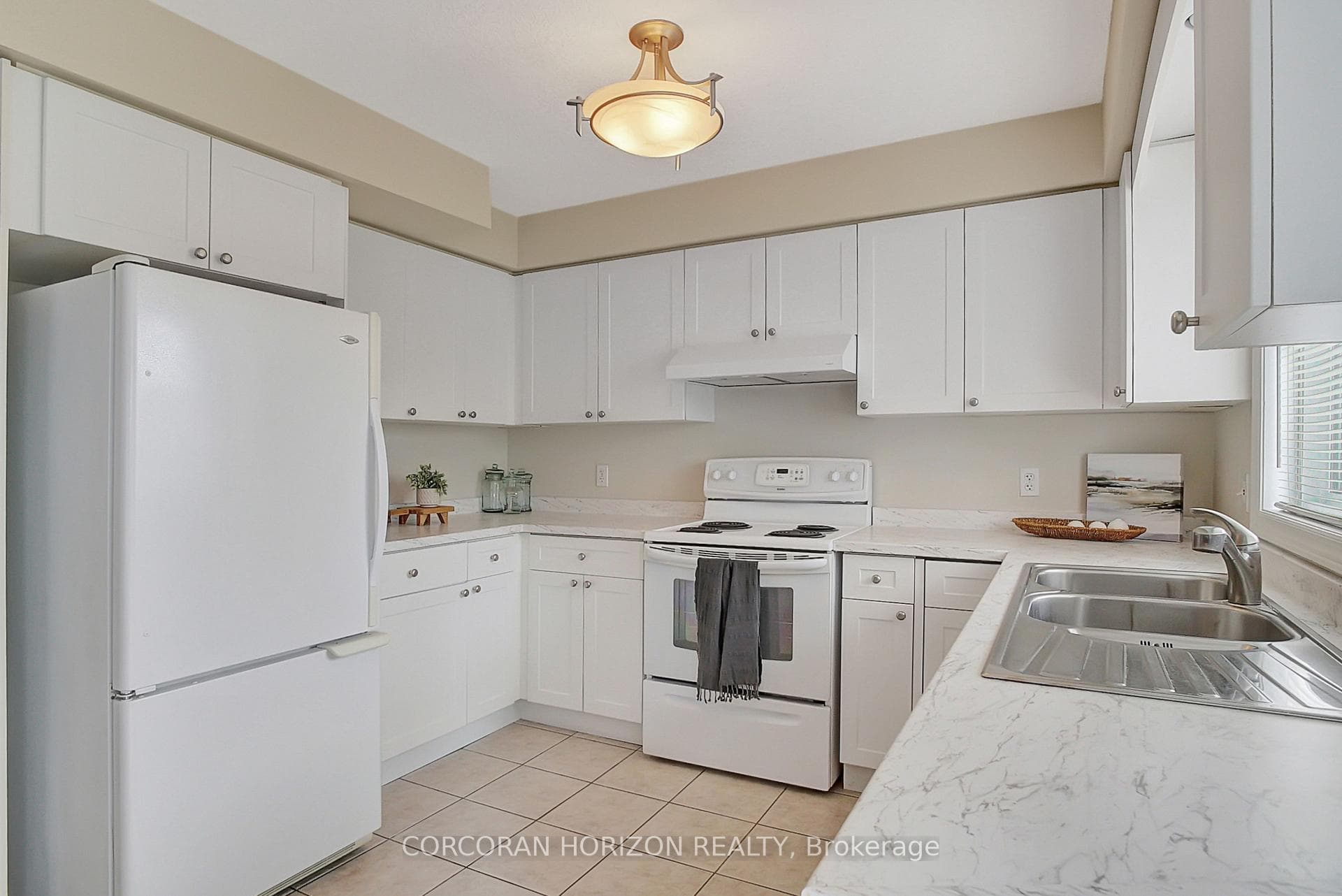 127 Rush Meadow Street photo 13