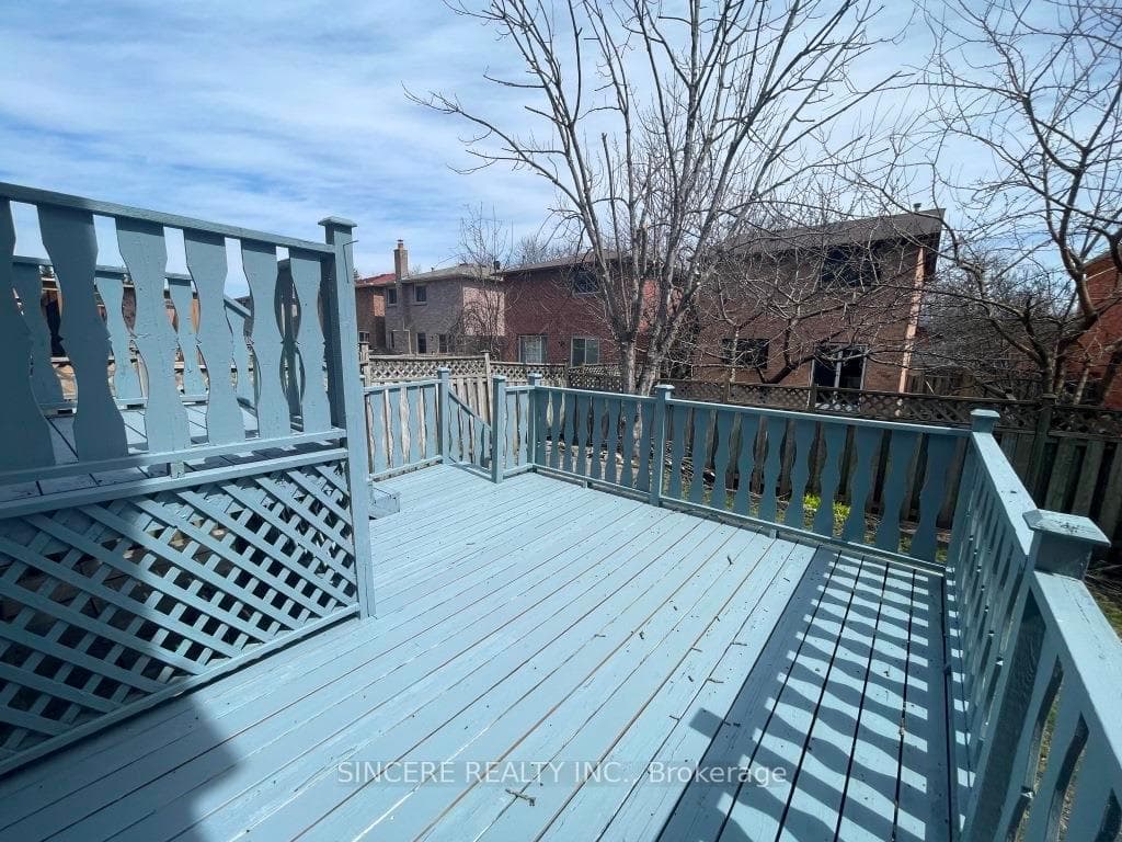 188 Daniels Crescent photo 38