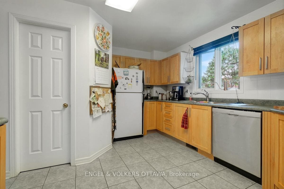 6 Stockport Private photo 18