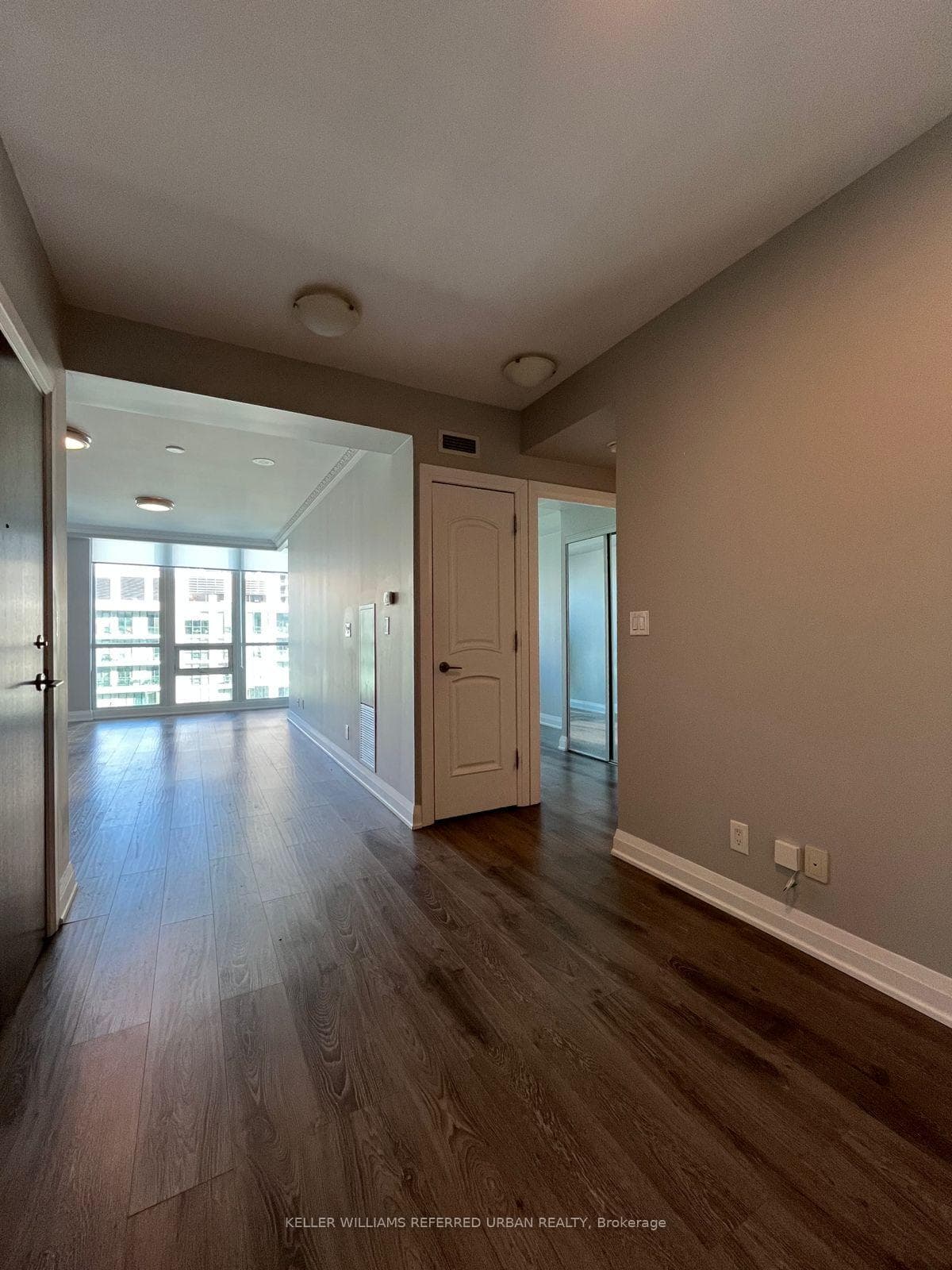 16 Harbour Street Unit 3906 photo 6