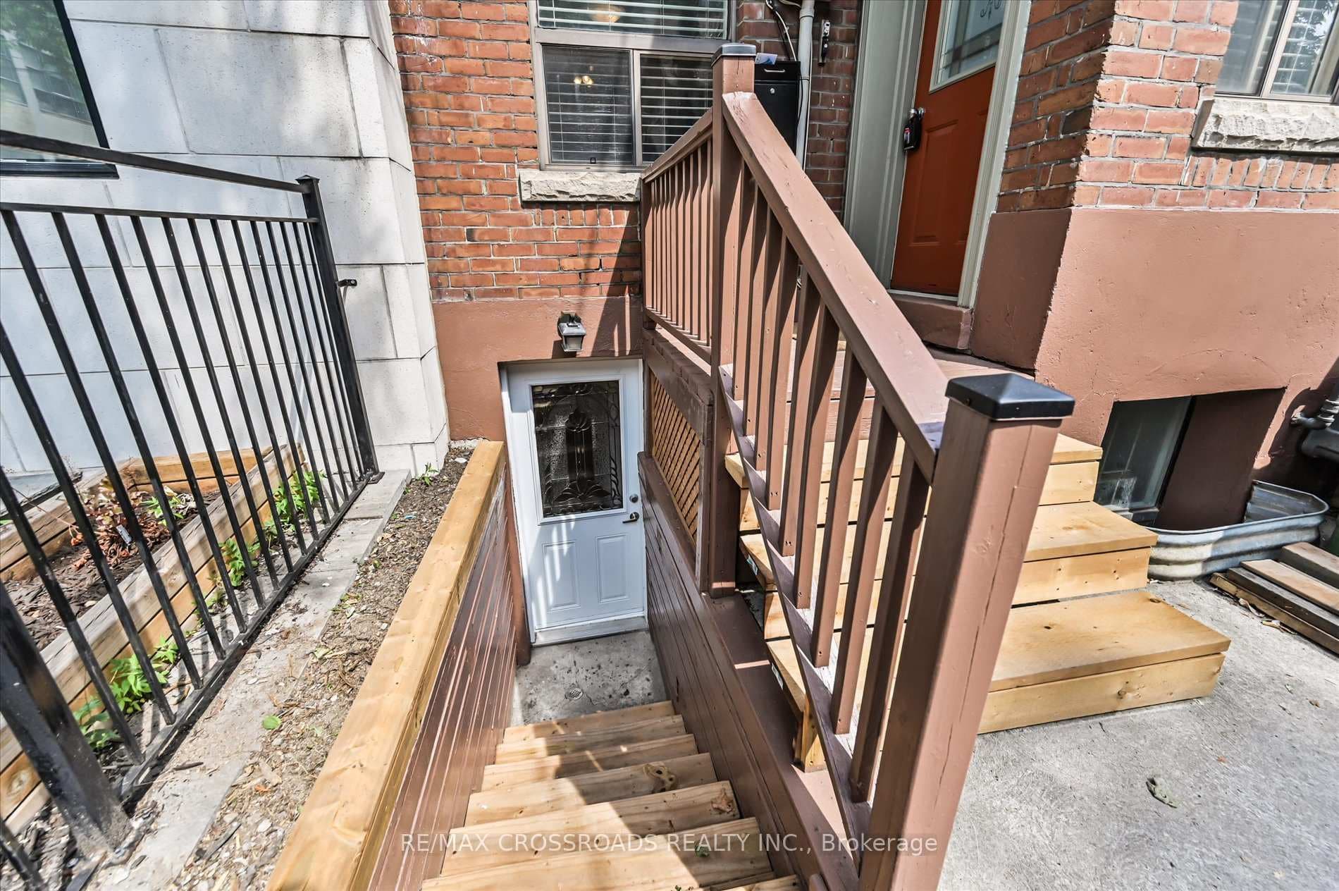 269 Ontario Street photo 20