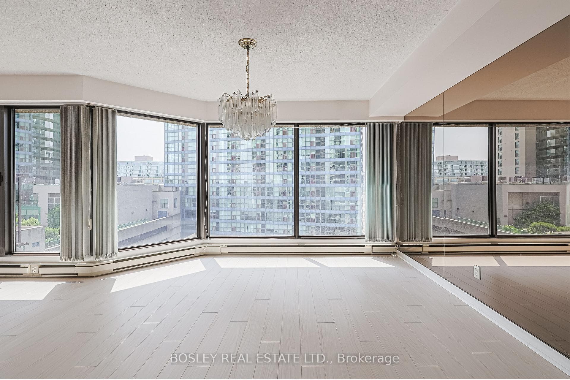 55 Harbour Square Unit 916 photo 11