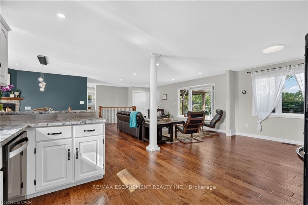 952 Robinson Road photo 18