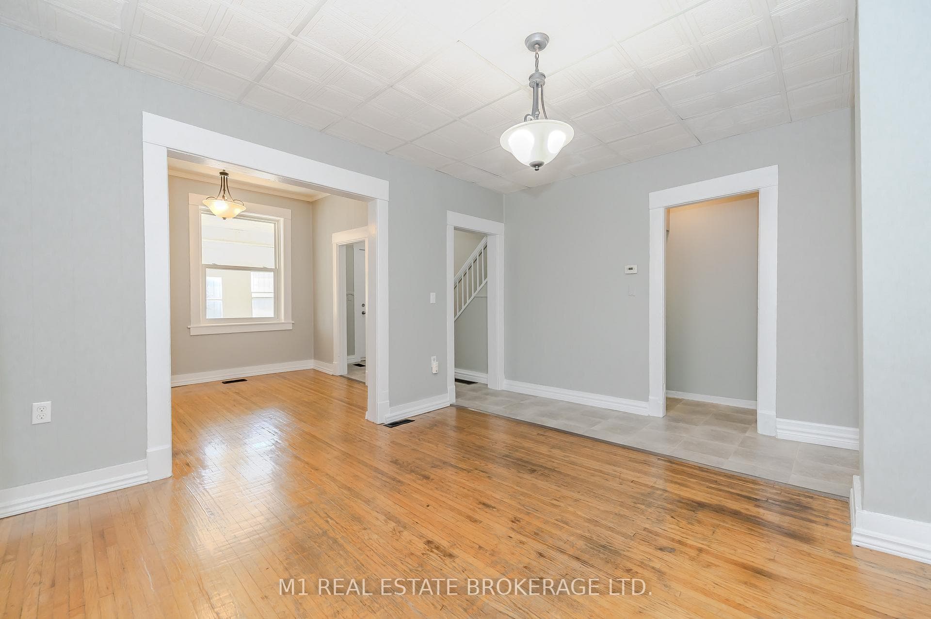 194 York Road photo 10